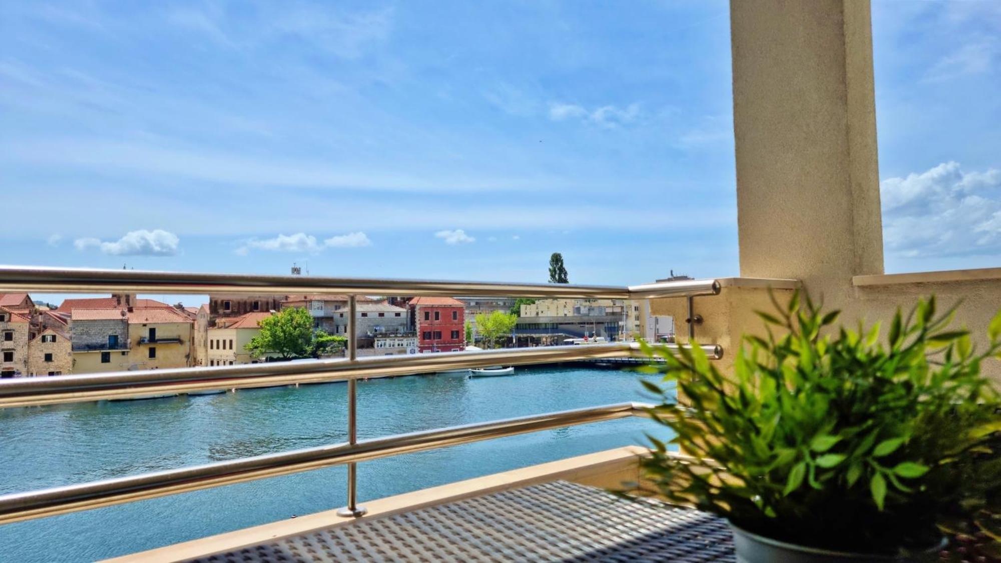 Apartamento Mitra Zonata Blue Omiš Exterior foto